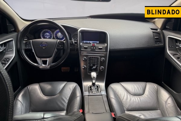 VOLVO XC60 2.0 T5 R-DESIGN GASOLINA 4P AUTOMÁTICO 2012/2013 VOLVO XC60 2.0 T5 R-DESIGN GASOLINA 4P AUTOMÁTICO 2012/2013